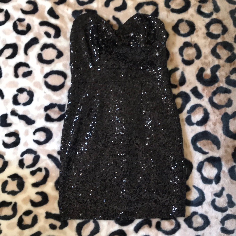 Black mini sequence cocktail dress